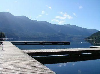 Cabins And Campground At Cultus Lake Park Hotel Chilliwack Buitenkant foto