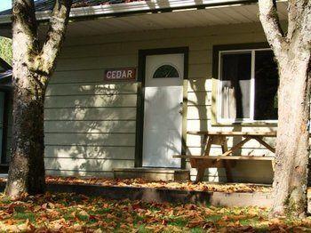 Cabins And Campground At Cultus Lake Park Hotel Chilliwack Buitenkant foto