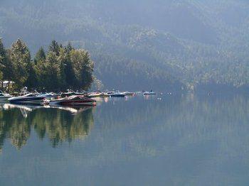 Cabins And Campground At Cultus Lake Park Hotel Chilliwack Buitenkant foto